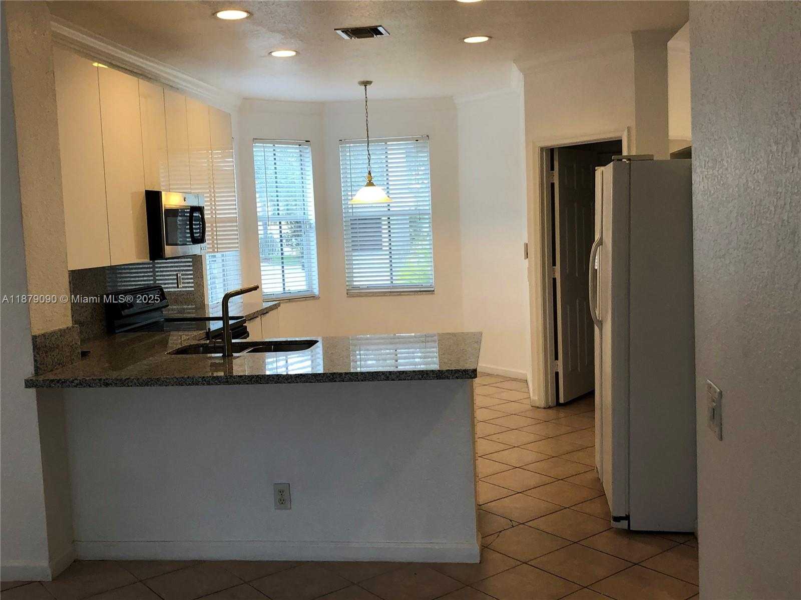 Small Image of 693 LIVE OAK LN, Weston Number 8