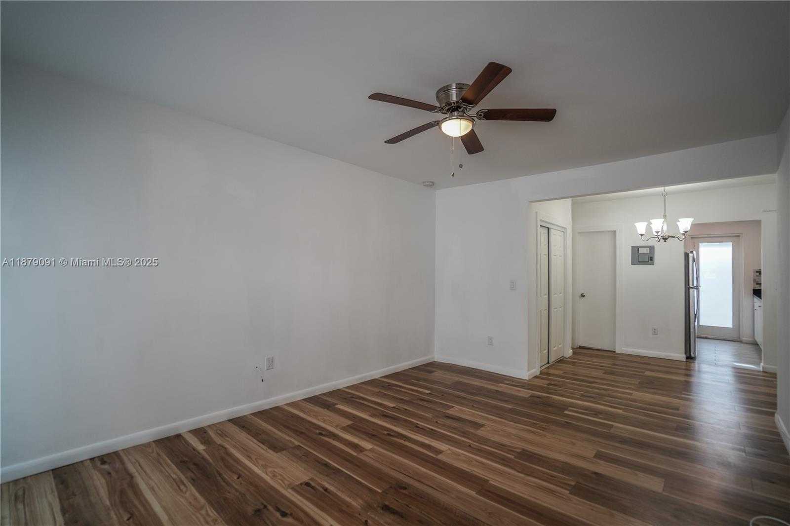 Small Image of 1120 EUCLID AVE #14, Miami Beach Number 2