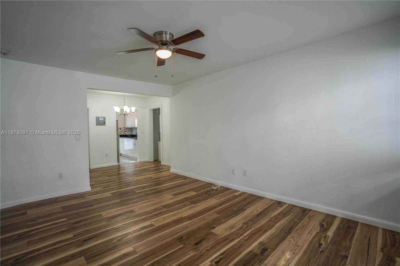 Small Image of 1120 EUCLID AVE #14, Miami Beach Number 3