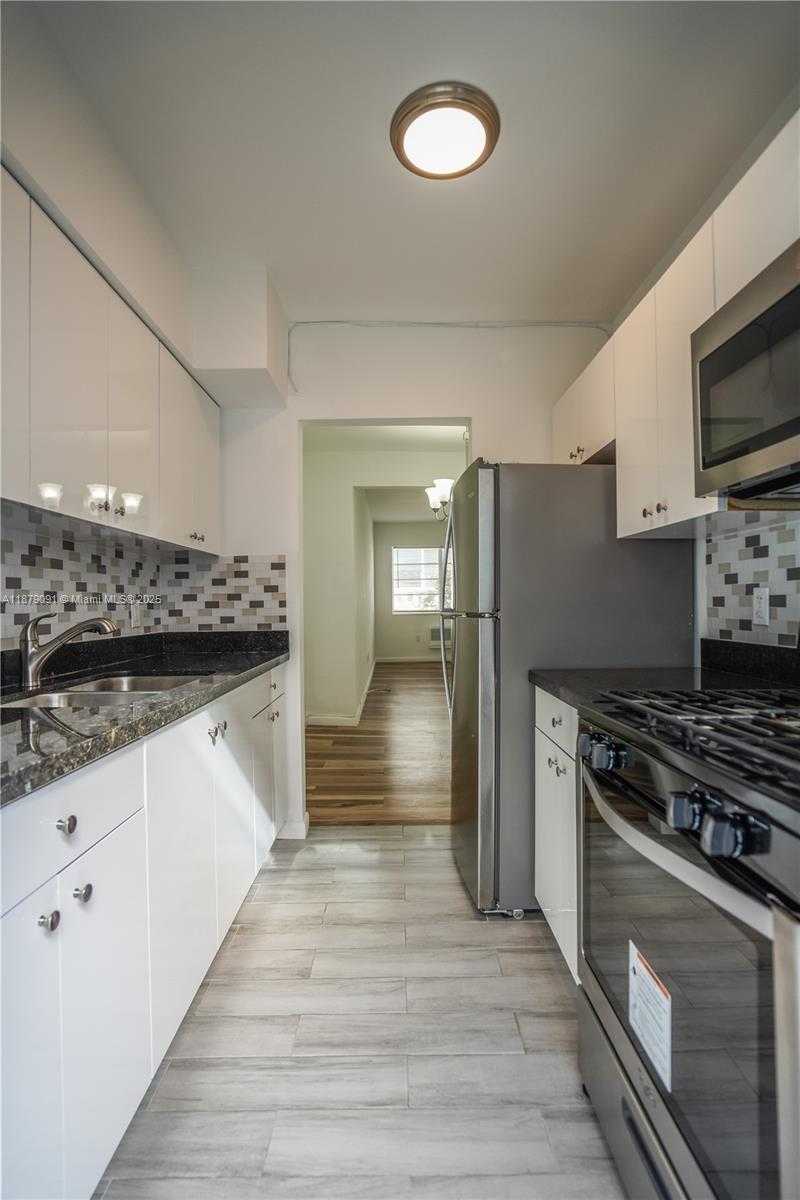 Small Image of 1120 EUCLID AVE #14, Miami Beach Number 5