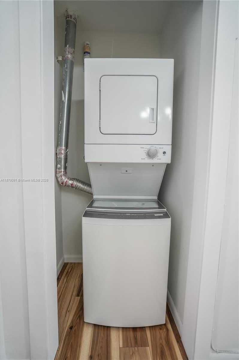 Small Image of 1120 EUCLID AVE #14, Miami Beach Number 8