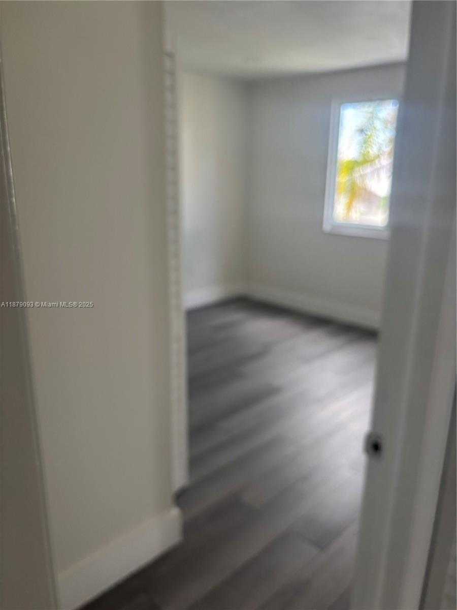 Small Image of 9435 SOUTH WEST 144TH CT, Miami Number 13