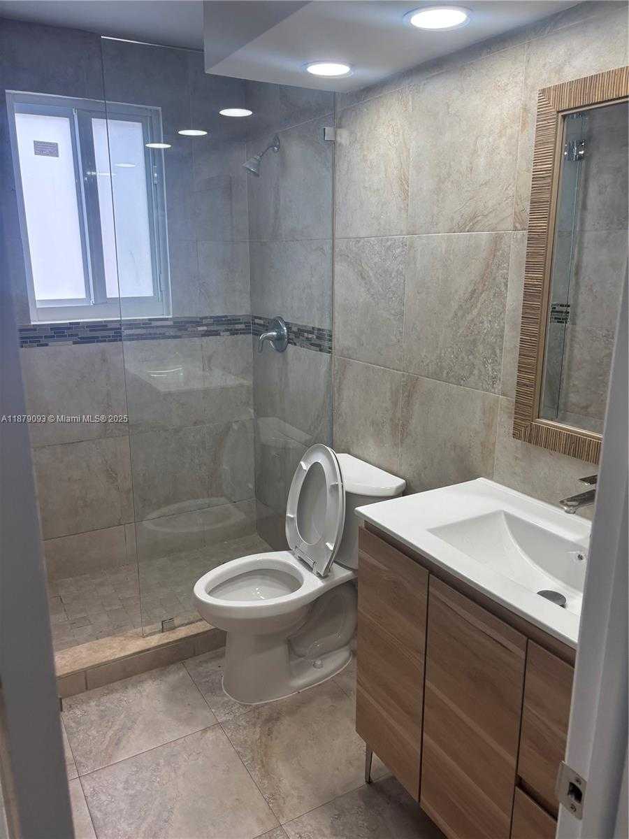 Small Image of 9435 SOUTH WEST 144TH CT, Miami Number 15