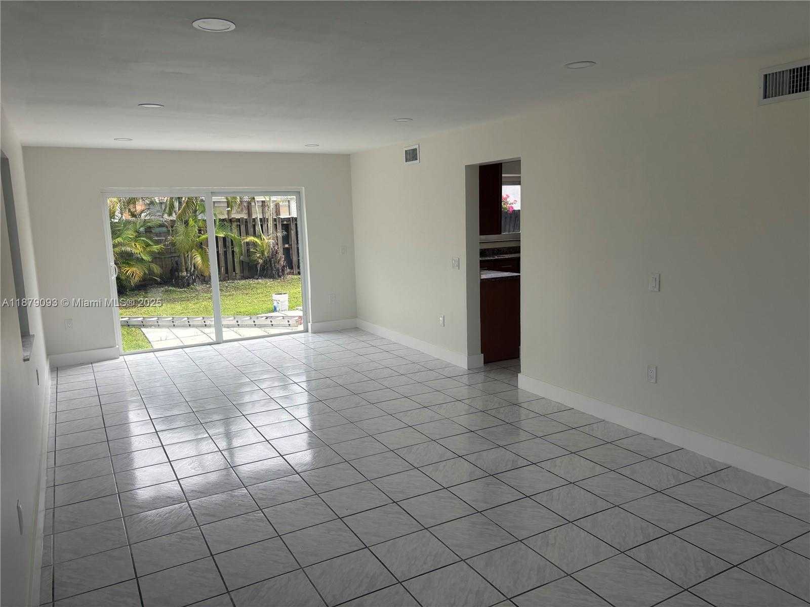 Small Image of 9435 SOUTH WEST 144TH CT, Miami Number 3
