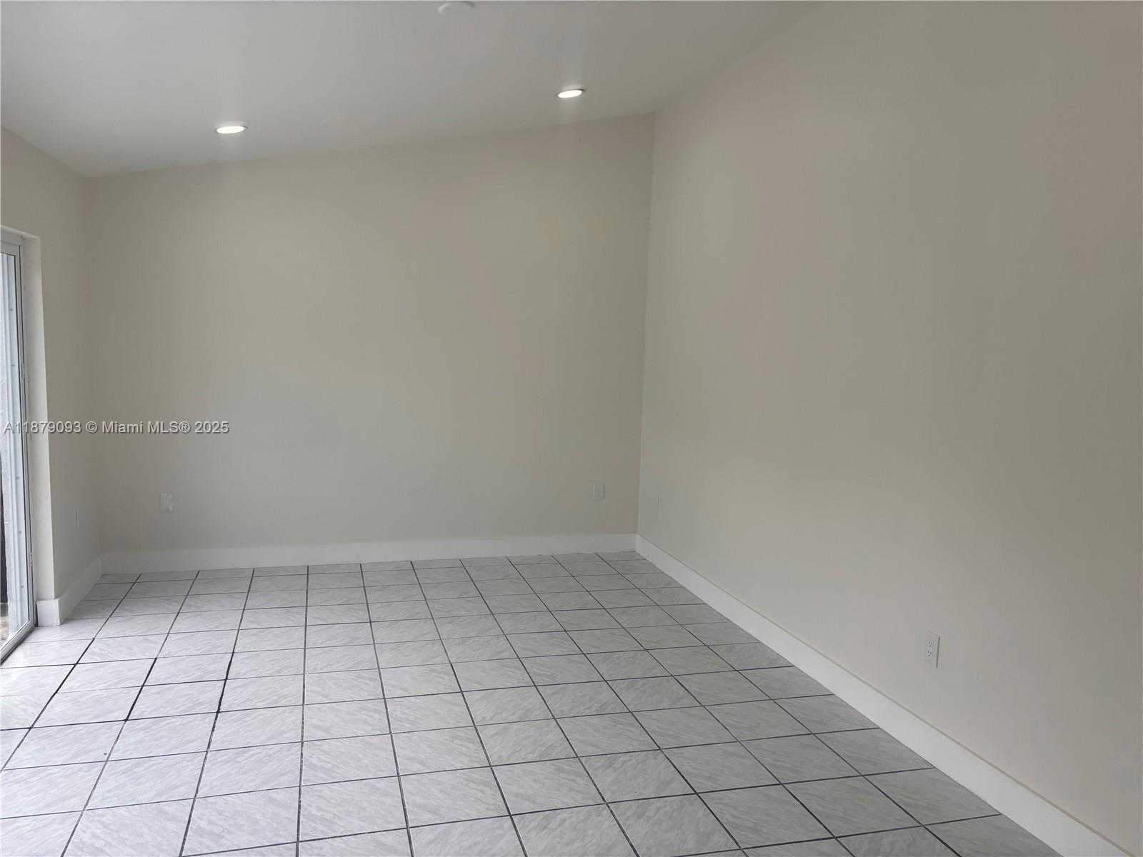 Small Image of 9435 SOUTH WEST 144TH CT, Miami Number 5