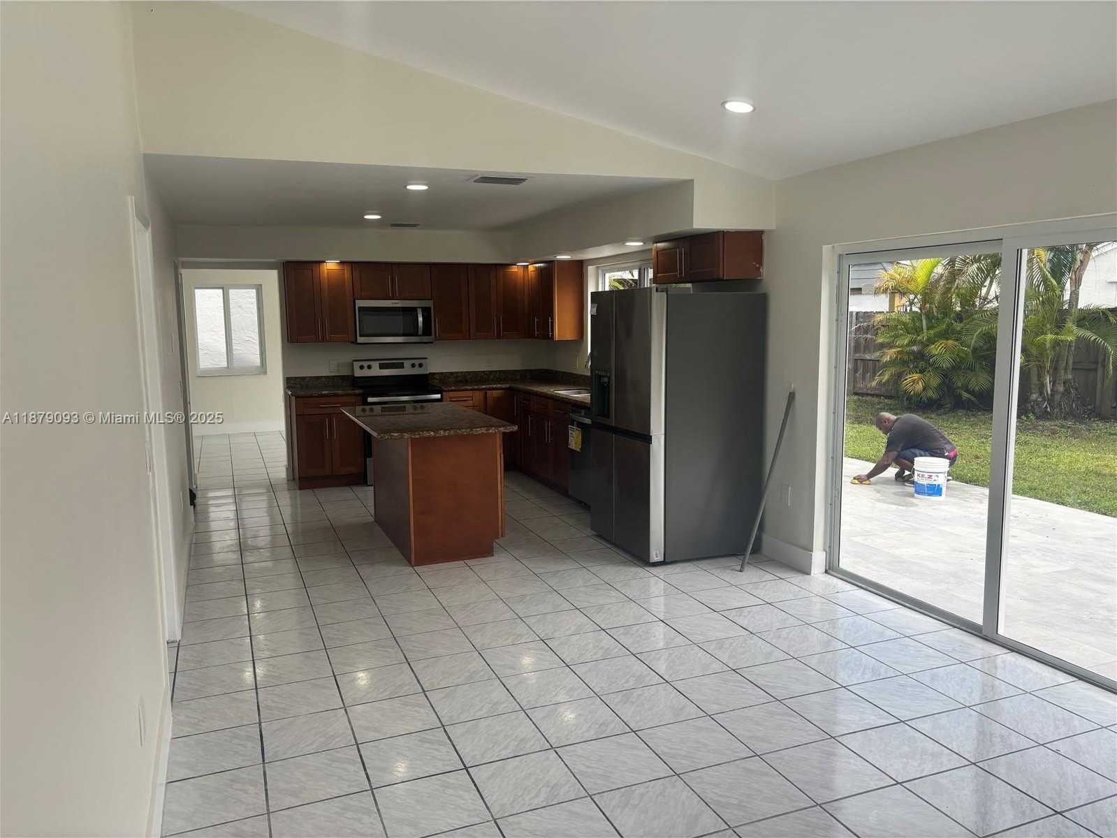 Small Image of 9435 SOUTH WEST 144TH CT, Miami Number 6