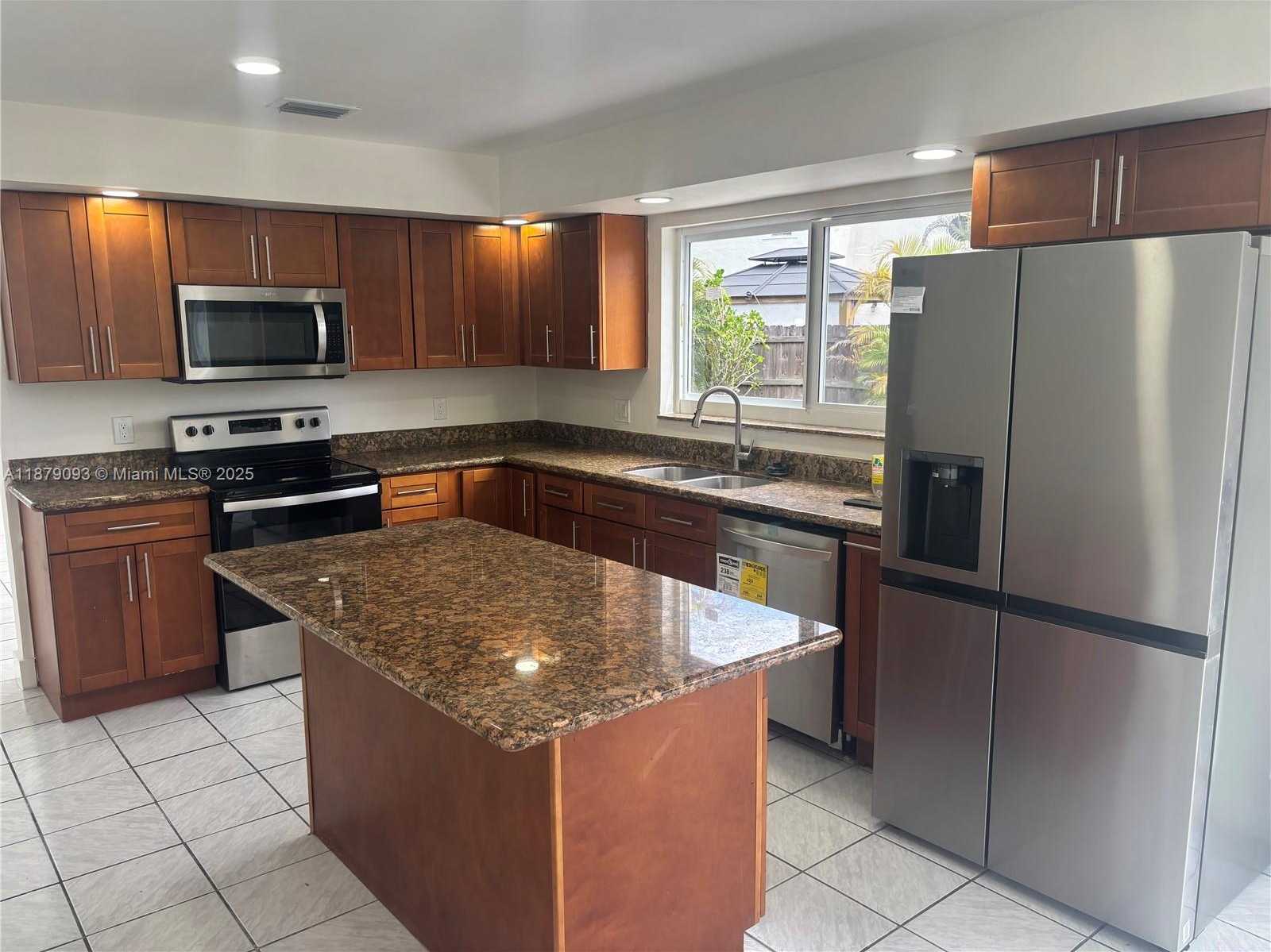 Small Image of 9435 SOUTH WEST 144TH CT, Miami Number 8