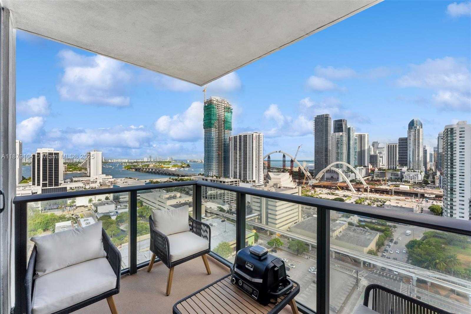 Small Image of 1600 NORTH EAST 1ST AVE #2306, Miami Number 7