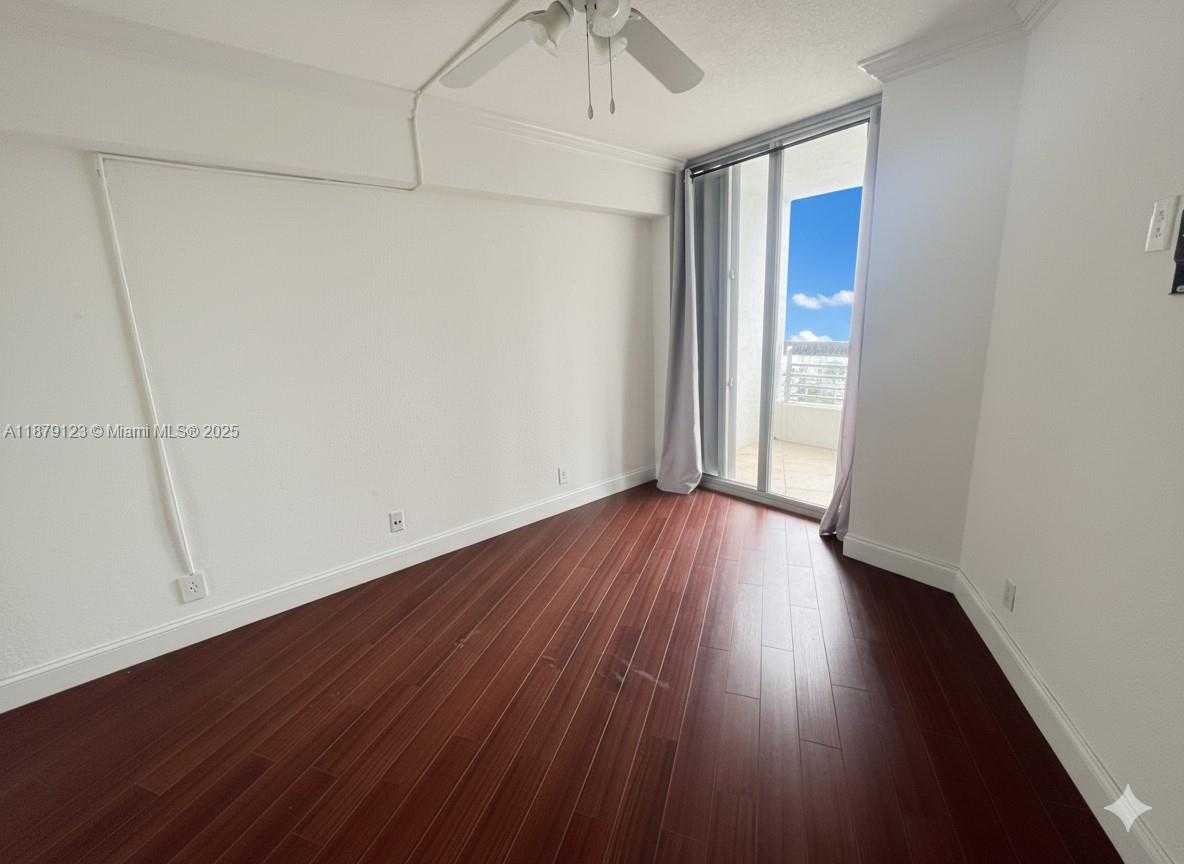 Small Image of 3600 MYSTIC POINTE DR #604, Aventura Number 10