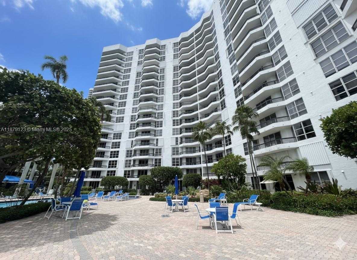 Small Image of 3600 MYSTIC POINTE DR #604, Aventura Number 17