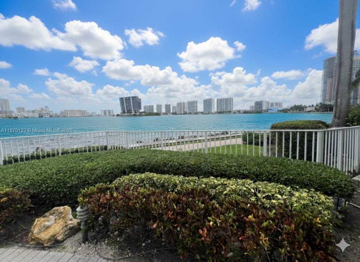 Small Image of 3600 MYSTIC POINTE DR #604, Aventura Number 18