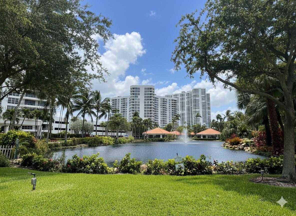 Small Image of 3600 MYSTIC POINTE DR #604, Aventura Number 28