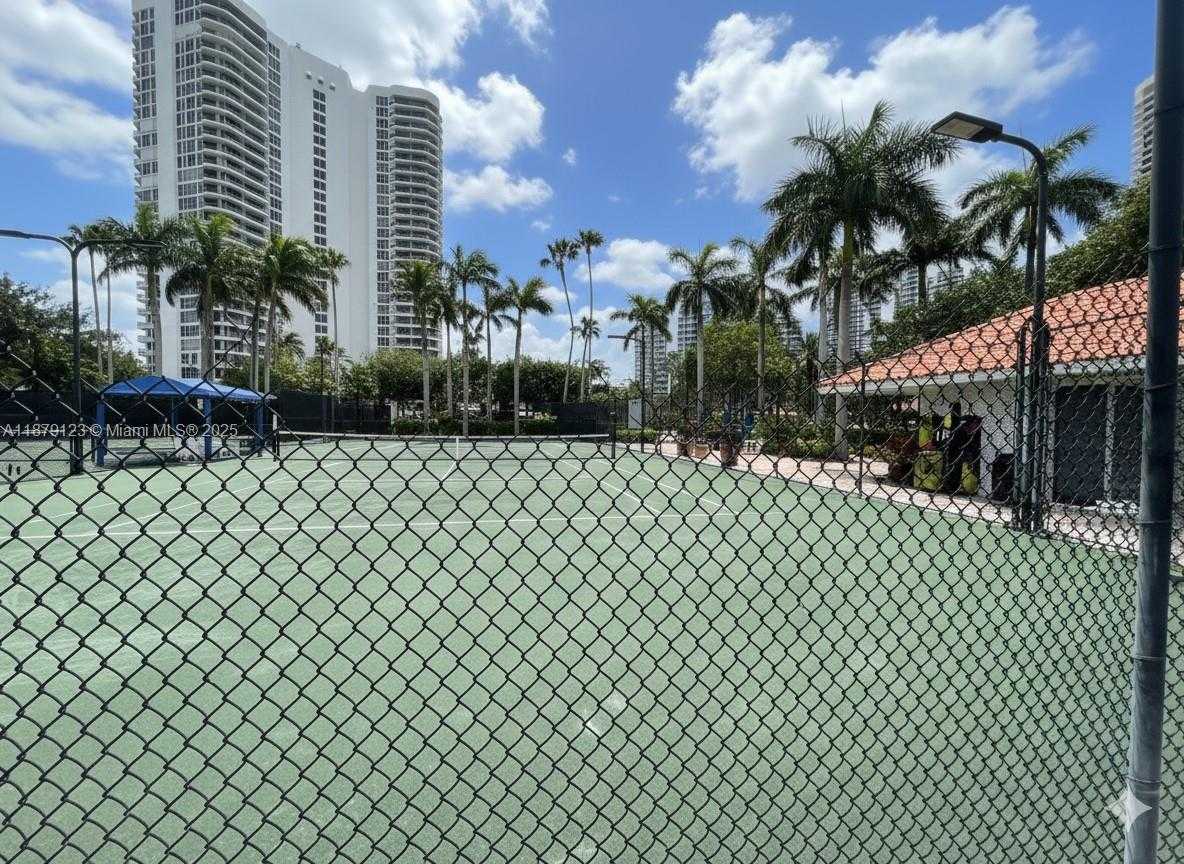 Small Image of 3600 MYSTIC POINTE DR #604, Aventura Number 31