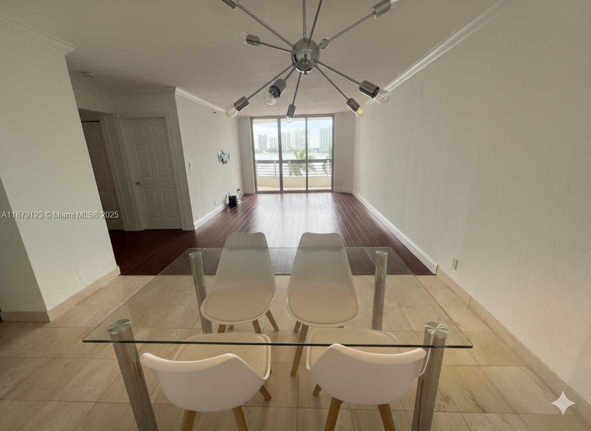Small Image of 3600 MYSTIC POINTE DR #604, Aventura Number 5