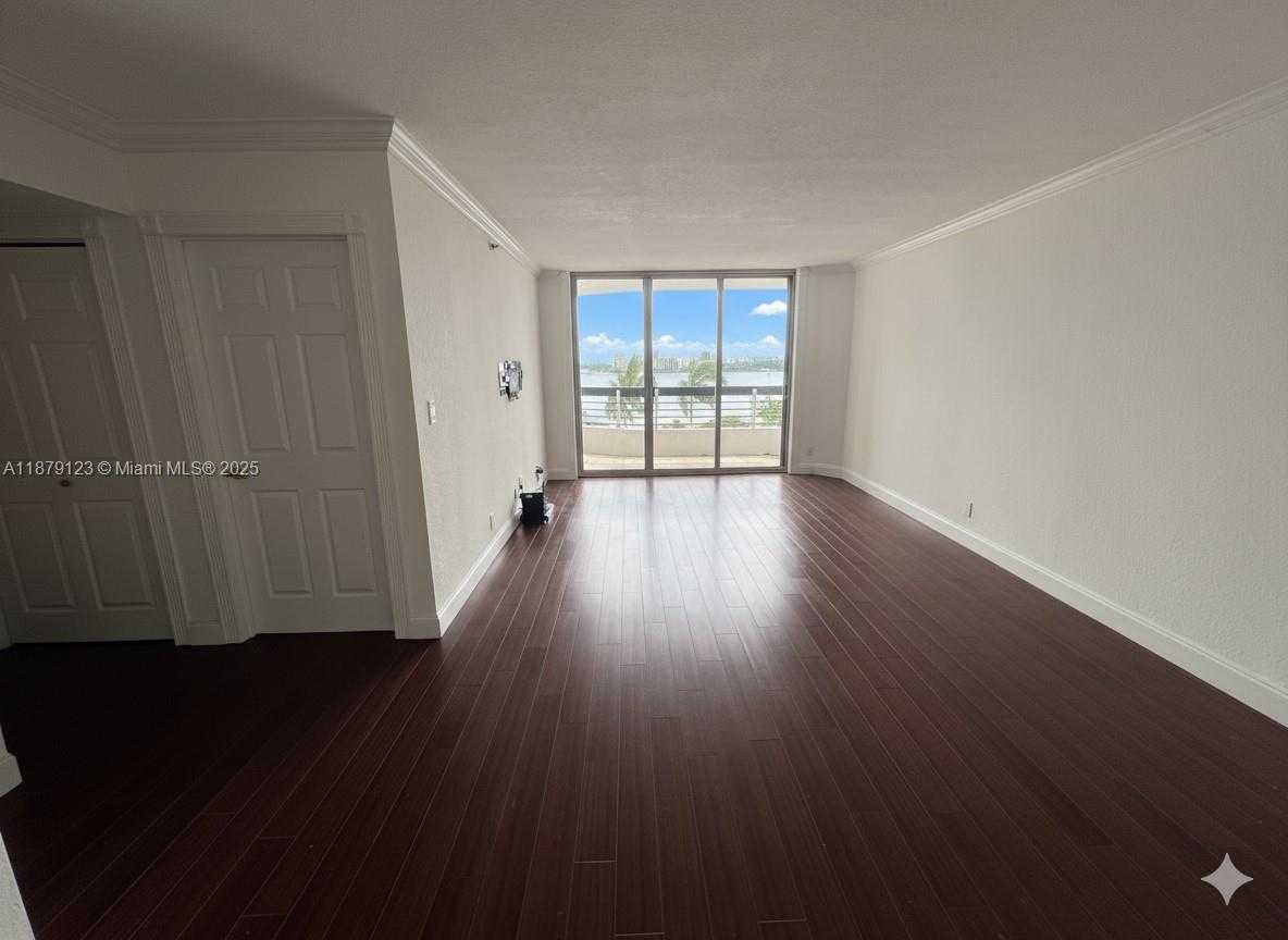 Small Image of 3600 MYSTIC POINTE DR #604, Aventura Number 7
