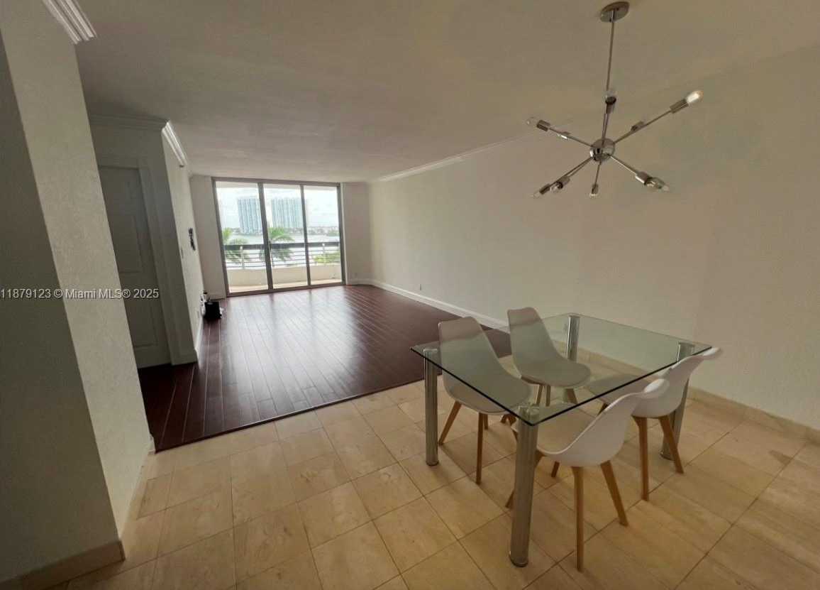 Small Image of 3600 MYSTIC POINTE DR #604, Aventura Number 8