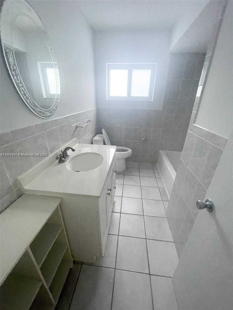 Small Image of 8785 SOUTH WEST 176TH TER, Palmetto Bay Number 14