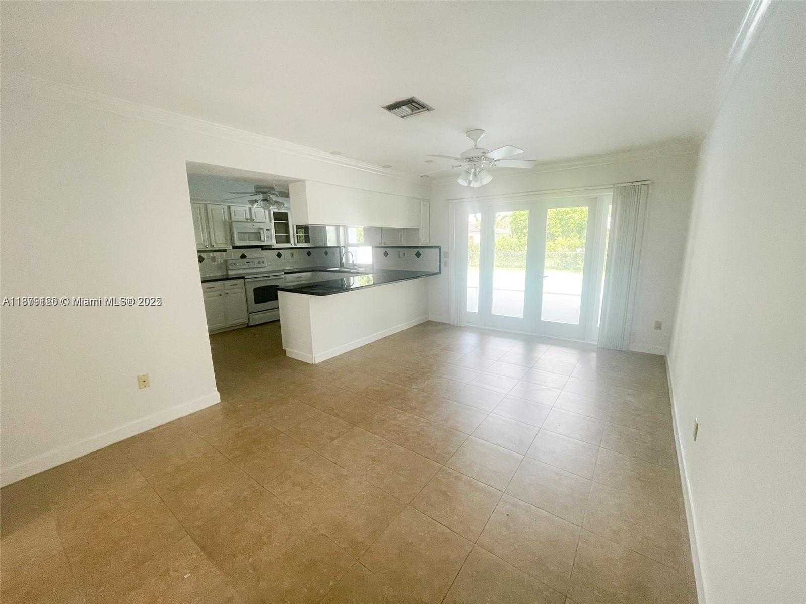 Small Image of 8785 SOUTH WEST 176TH TER, Palmetto Bay Number 7