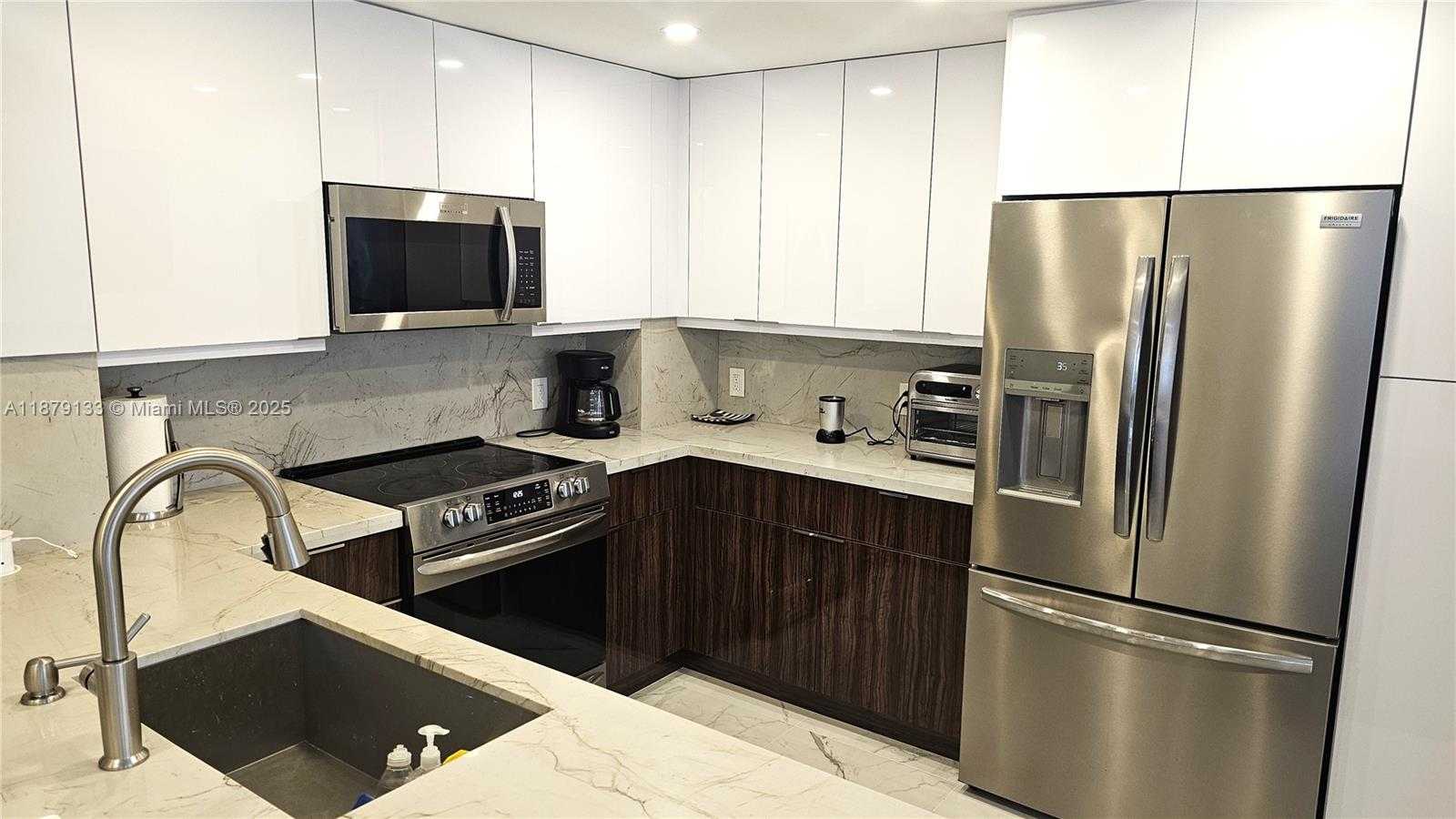 Small Image of 1965 SOUTH OCEAN DR #2S, Hallandale Beach Number 4