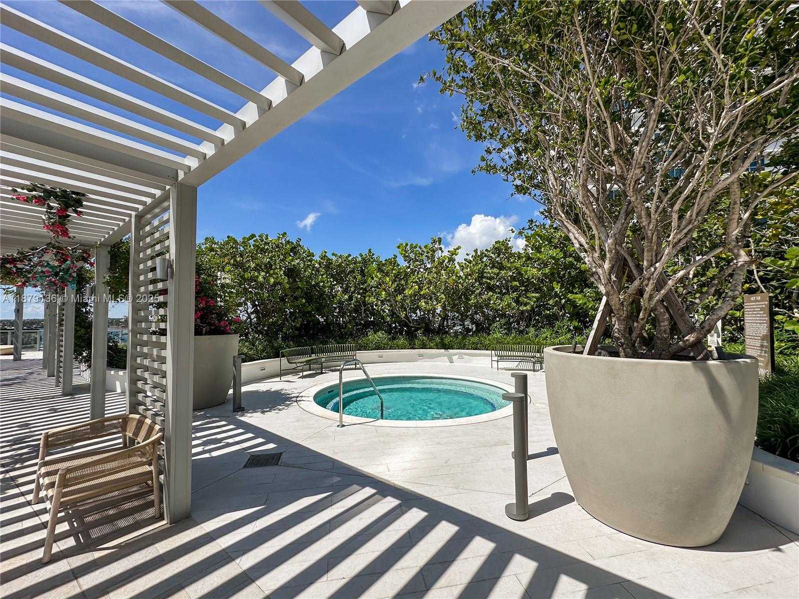 Small Image of 501 West Ave, Miami Beach, FL 33139, USA Number 23