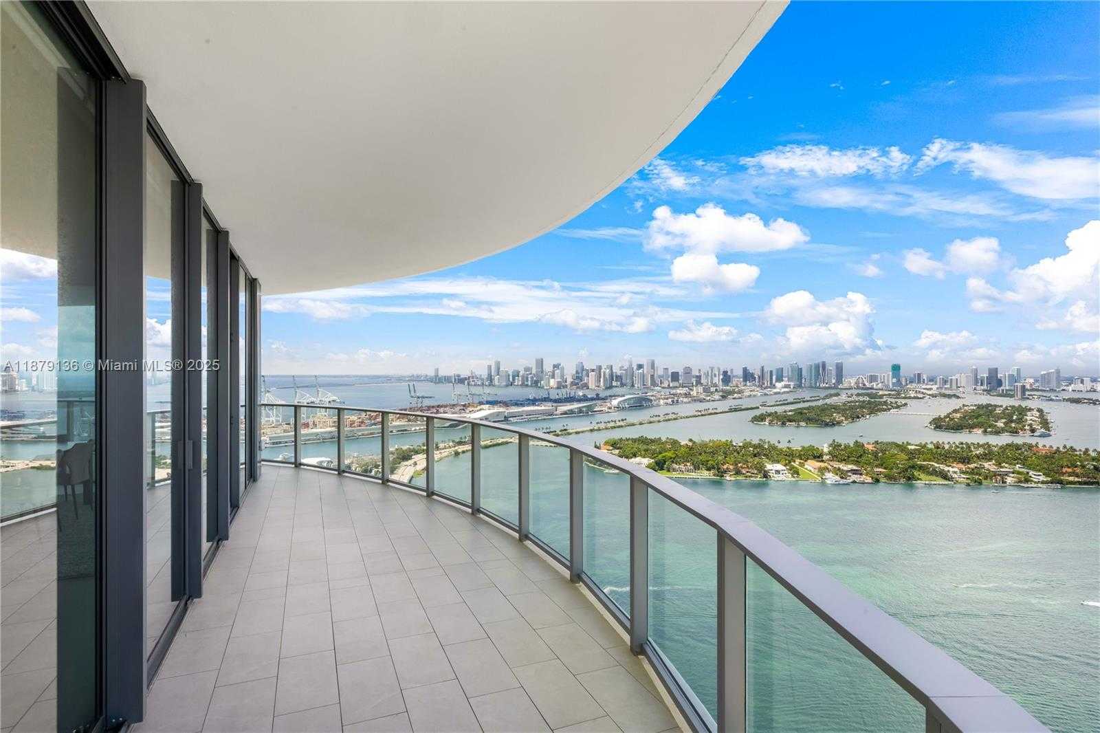 Small Image of 501 West Ave, Miami Beach, FL 33139, USA Number 4