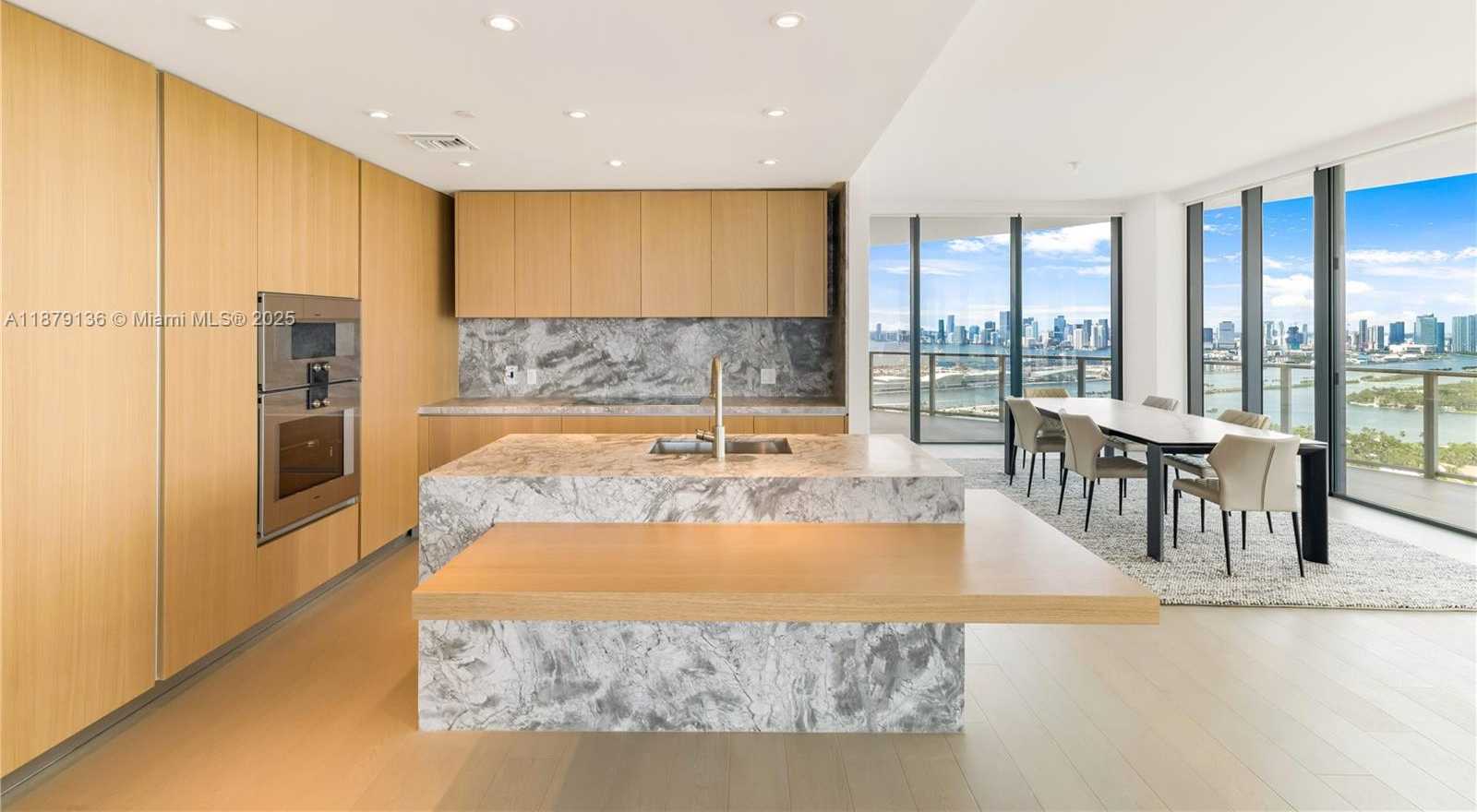 Small Image of 501 West Ave, Miami Beach, FL 33139, USA Number 6