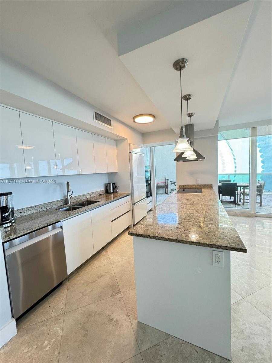 Small Image of 1800 SOUTH OCEAN DR #701, Hallandale Beach Number 5