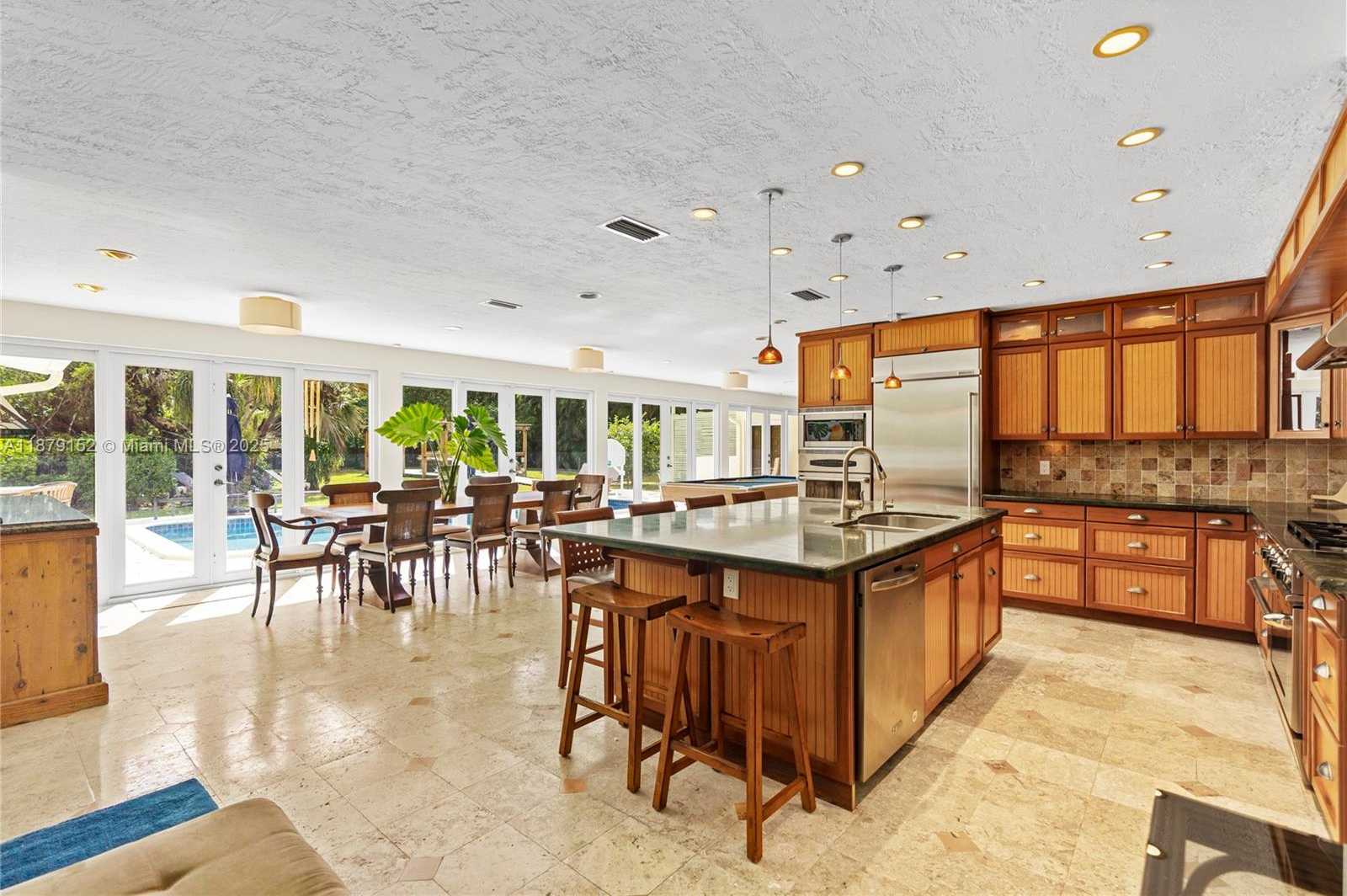 Small Image of 6630 SOUTH WEST 102ND ST, Pinecrest Number 28