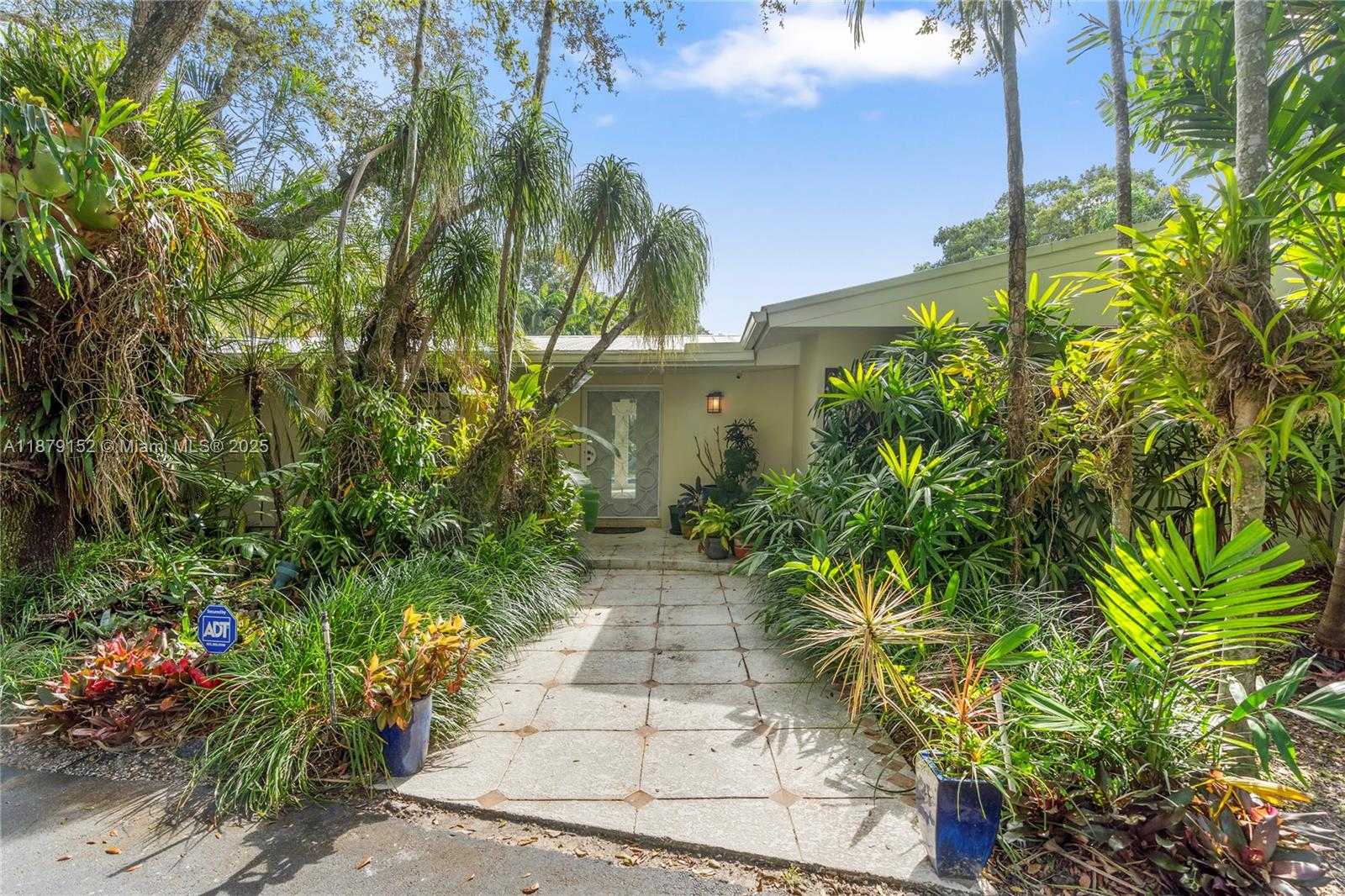 Small Image of 6630 SOUTH WEST 102ND ST, Pinecrest Number 3