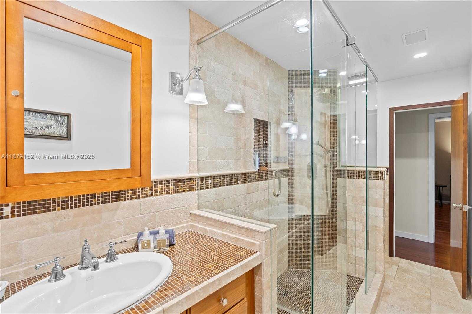 Small Image of 6630 SOUTH WEST 102ND ST, Pinecrest Number 45