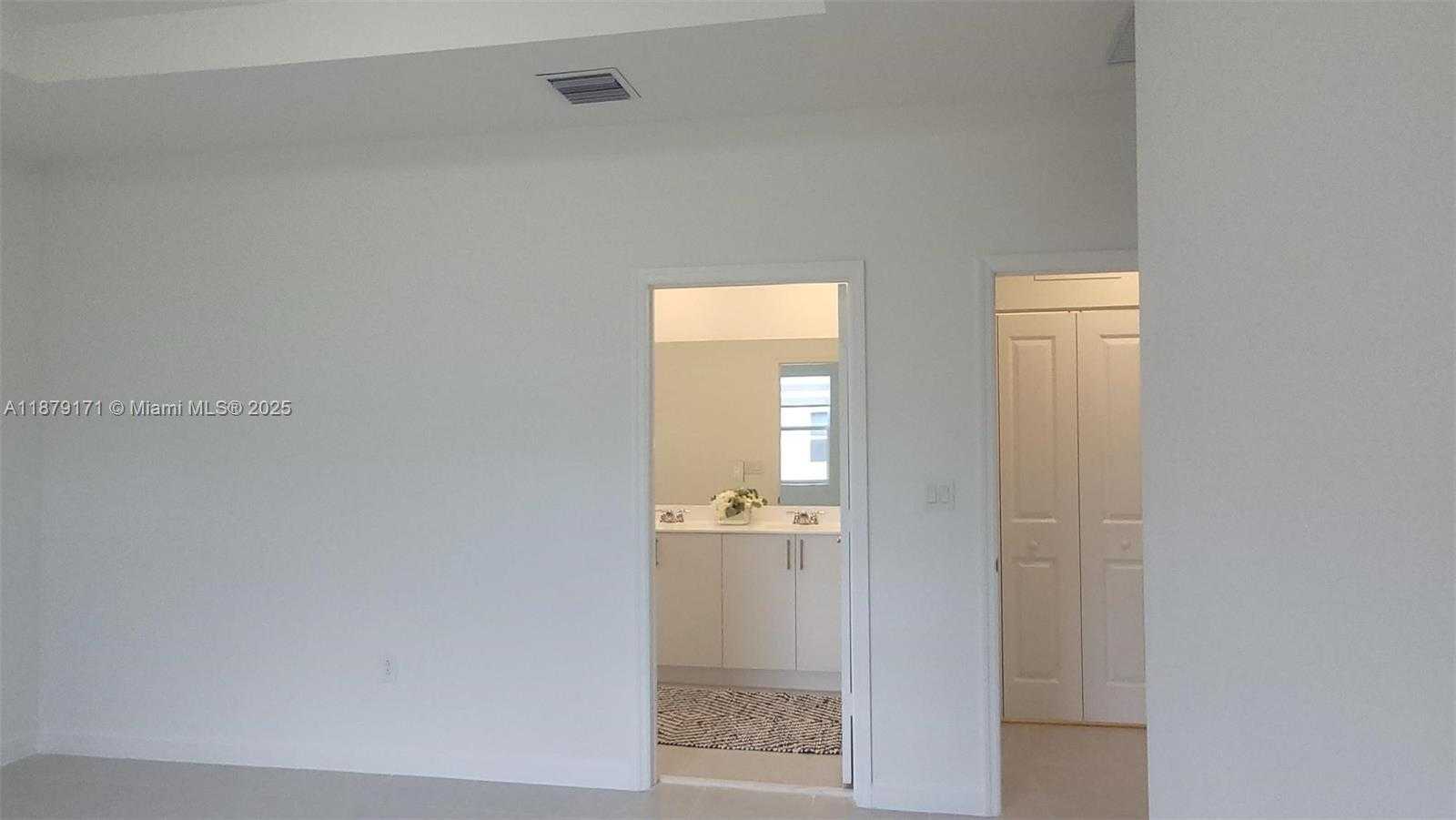 Small Image of 16105 SOUTH WEST 149TH AVE, Miami Number 11