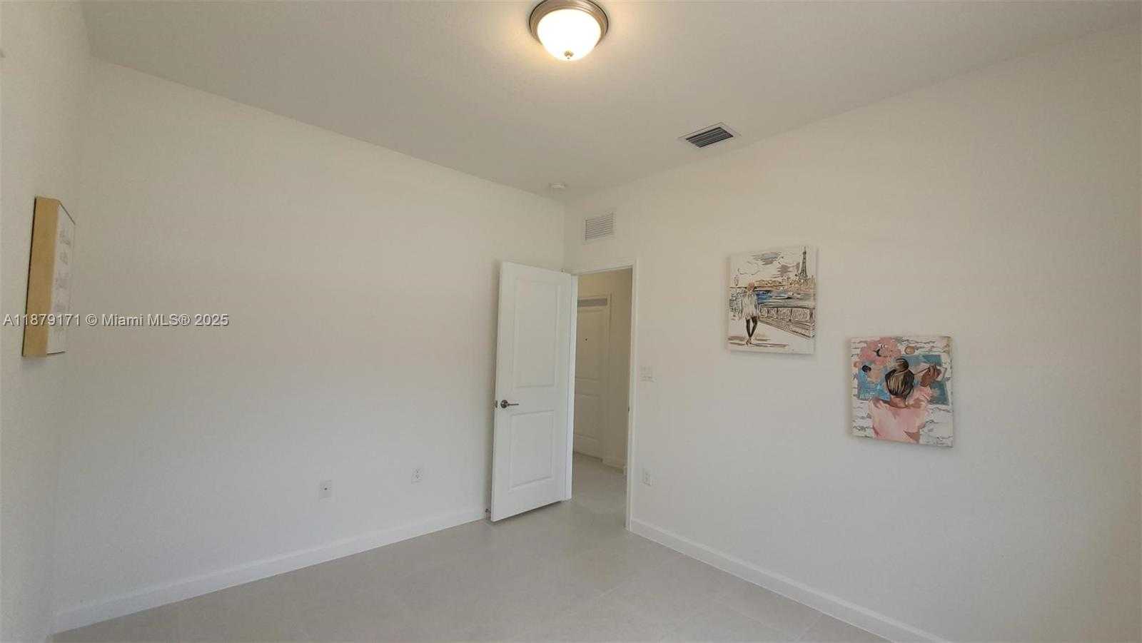 Small Image of 16105 SOUTH WEST 149TH AVE, Miami Number 13