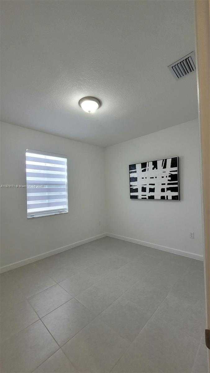 Small Image of 16105 SOUTH WEST 149TH AVE, Miami Number 25