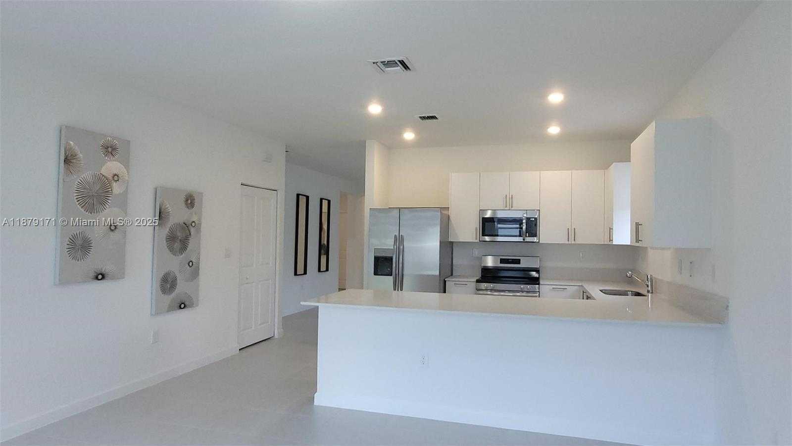 Small Image of 16105 SOUTH WEST 149TH AVE, Miami Number 6