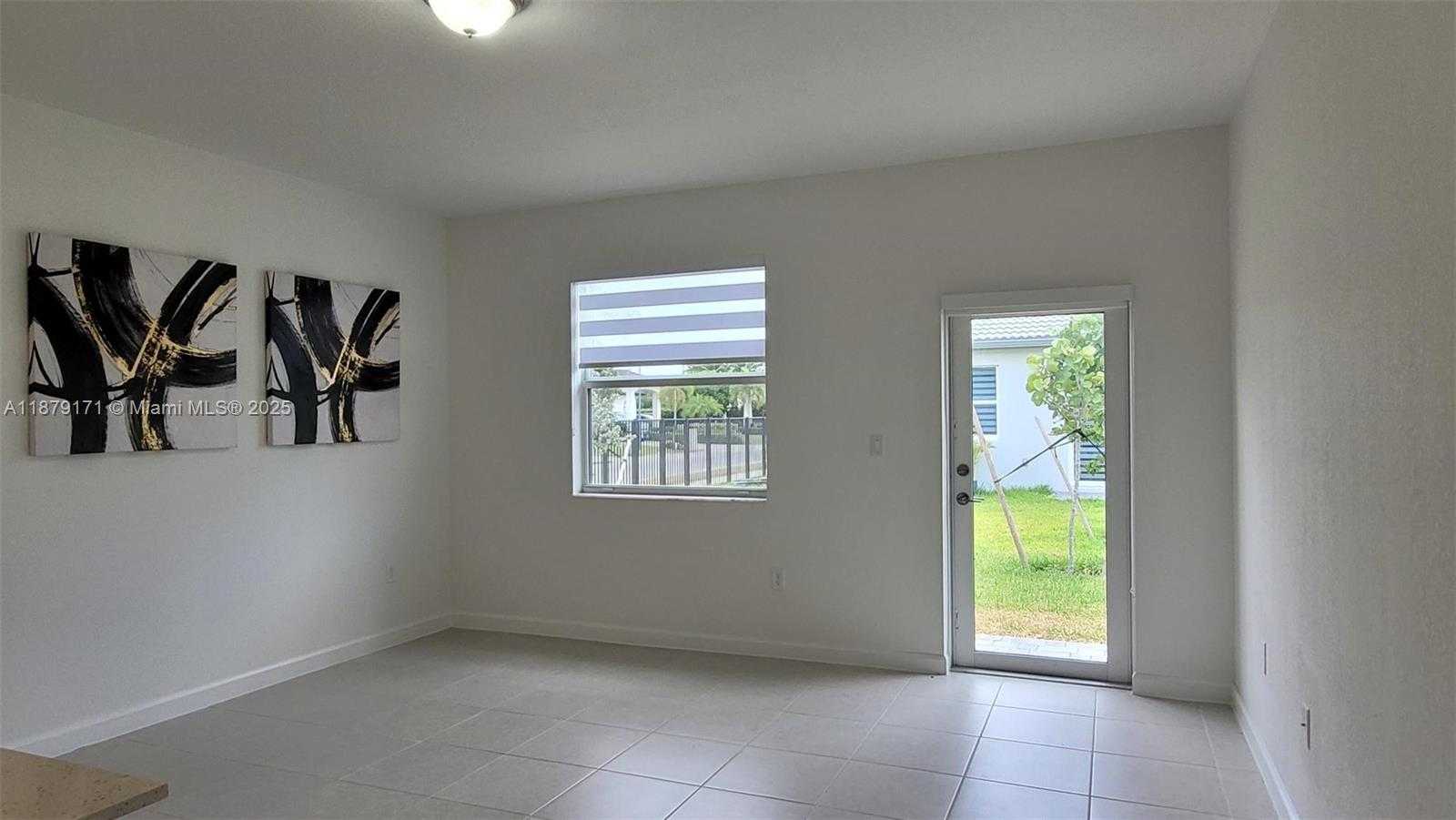 Small Image of 16105 SOUTH WEST 149TH AVE, Miami Number 7