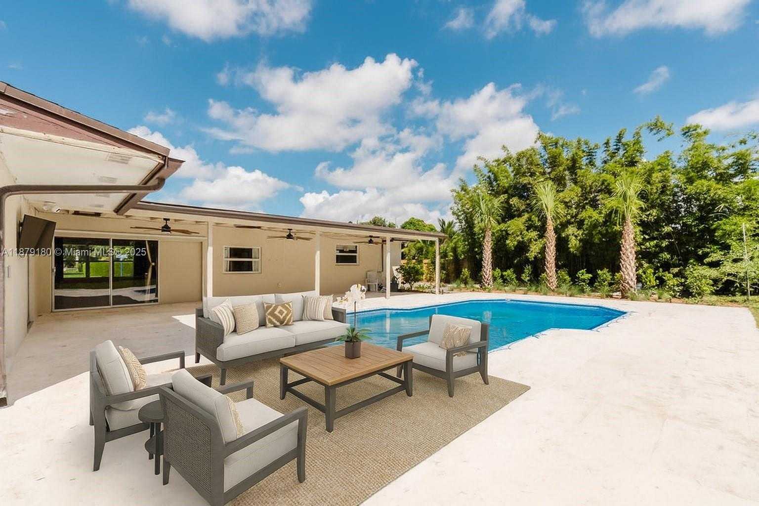 Small Image of 17701 SOUTH WEST 93RD AVE, Palmetto Bay Number 2