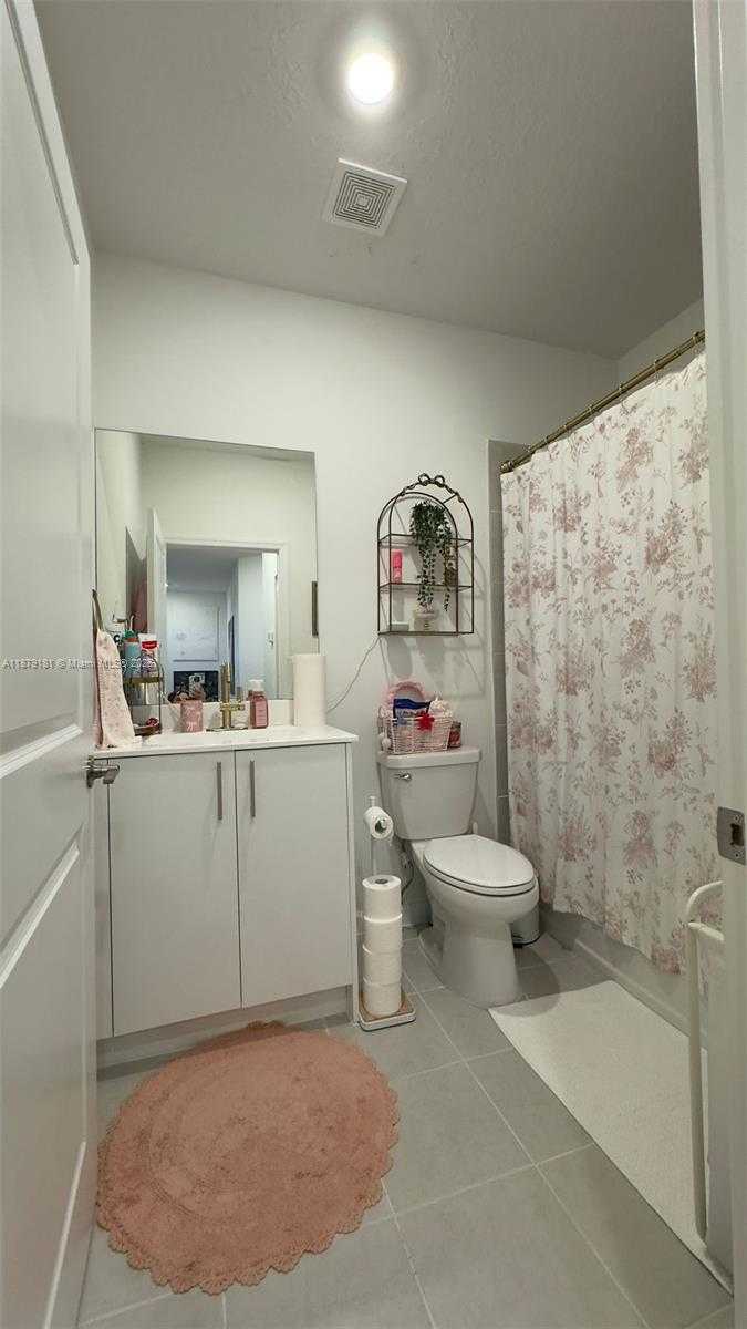 Small Image of 2415 SOUTH EAST 23RD RD, Homestead Number 33