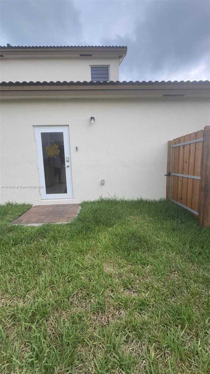 Small Image of 2415 SOUTH EAST 23RD RD, Homestead Number 40
