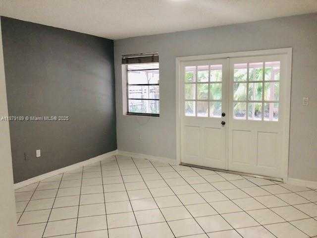 Small Image of 4101 SOUTH WEST 13TH TER, Miami Number 22