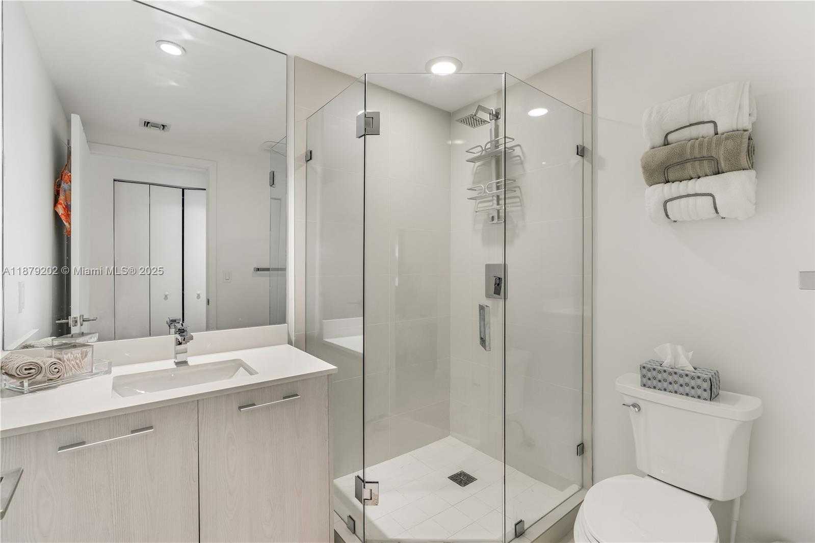 Small Image of 55 SOUTH WEST 9TH ST #4001, Miami Number 15