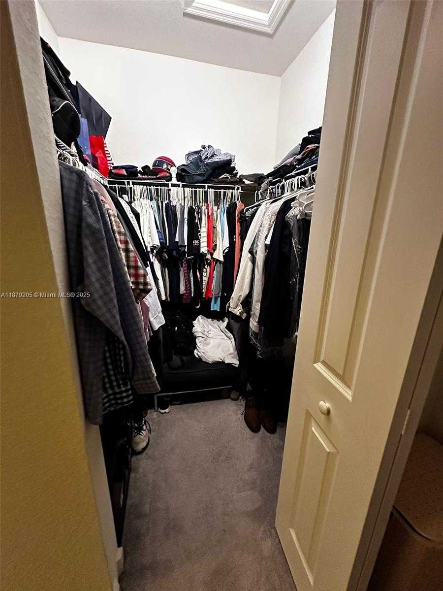 Small Image of 12961 SOUTH WEST 230TH ST, Miami Number 19