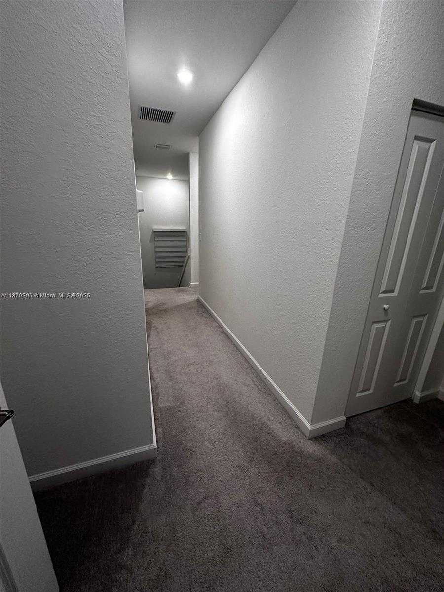 Small Image of 12961 SOUTH WEST 230TH ST, Miami Number 22
