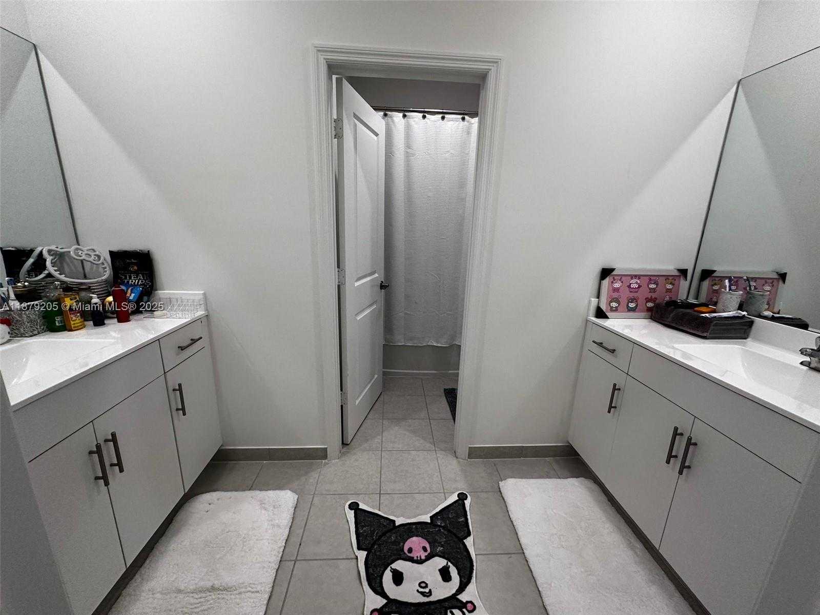 Small Image of 12961 SOUTH WEST 230TH ST, Miami Number 23