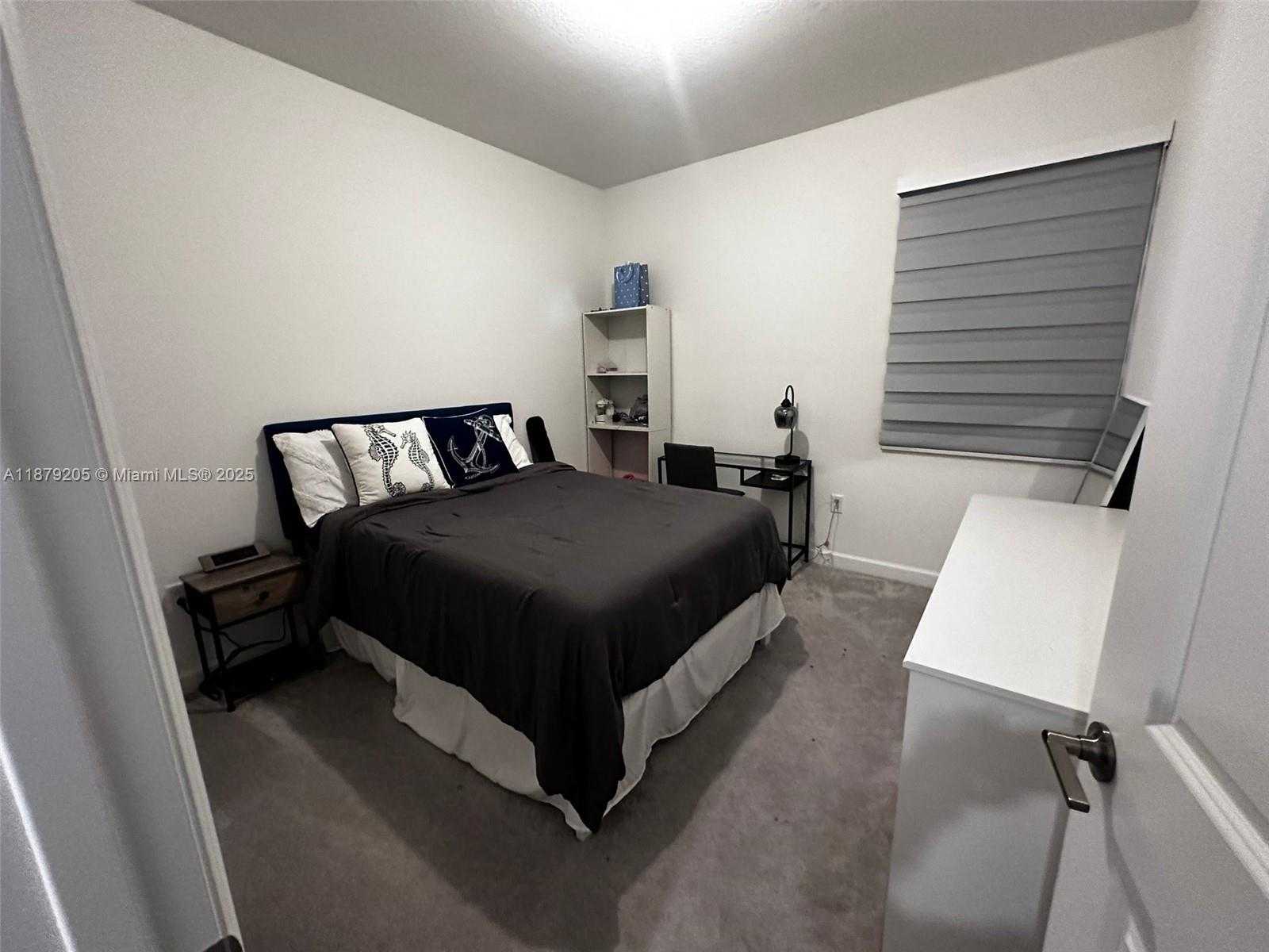 Small Image of 12961 SOUTH WEST 230TH ST, Miami Number 24