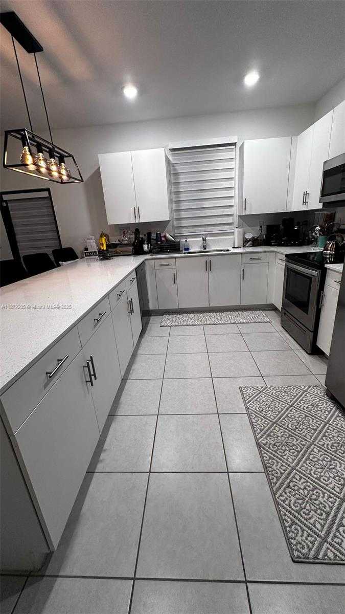 Small Image of 12961 SOUTH WEST 230TH ST, Miami Number 27
