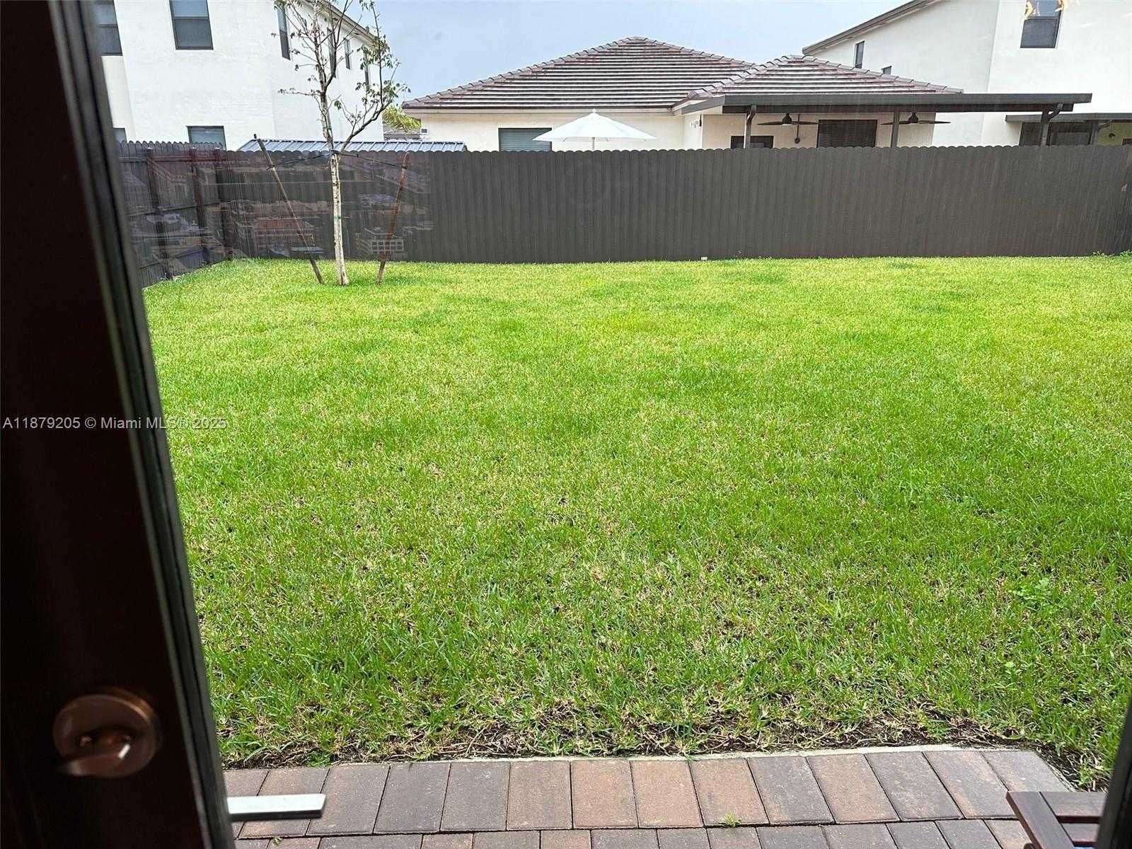 Small Image of 12961 SOUTH WEST 230TH ST, Miami Number 8