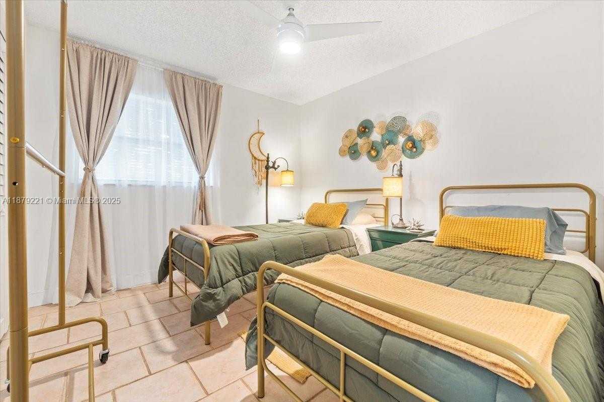 Small Image of 2650 SCOTT ST, Hollywood Number 22
