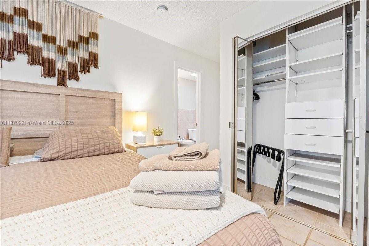 Small Image of 2650 SCOTT ST, Hollywood Number 29