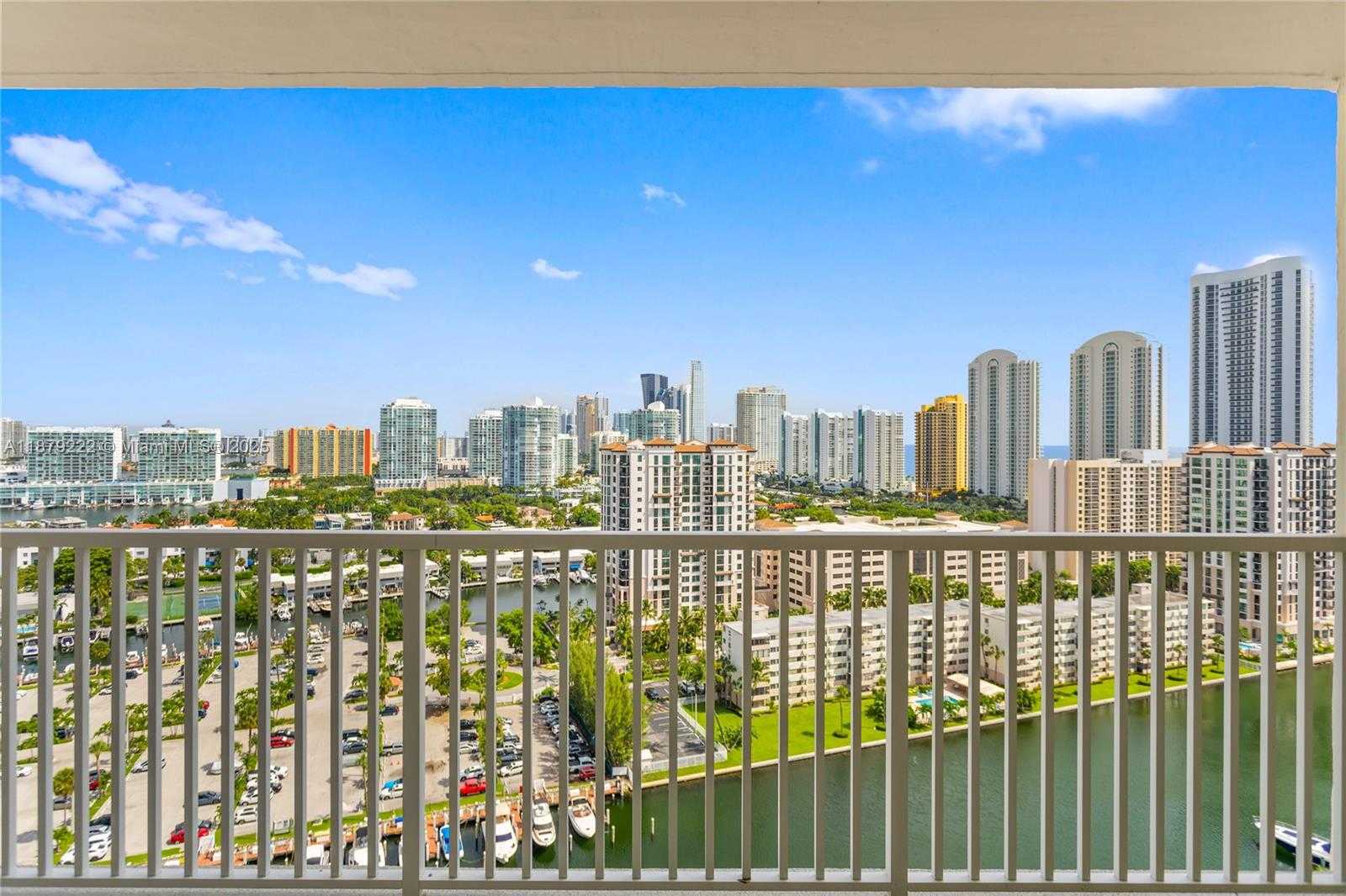 Small Image of 300 BAYVIEW DR #1203, Sunny Isles Beach Number 4