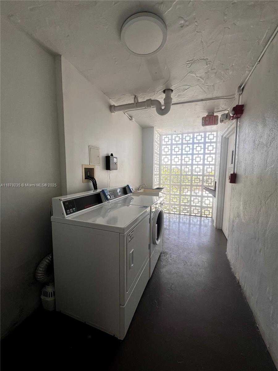 Small Image of 1750 JAMES AVE #3J, Miami Beach Number 5